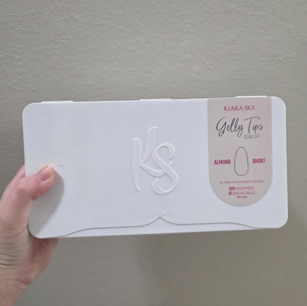 New Kiara sky short and clear Almond jelly tips